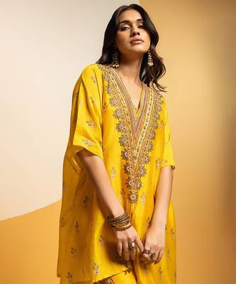 Yellow embroidered chanderi kurta set 4