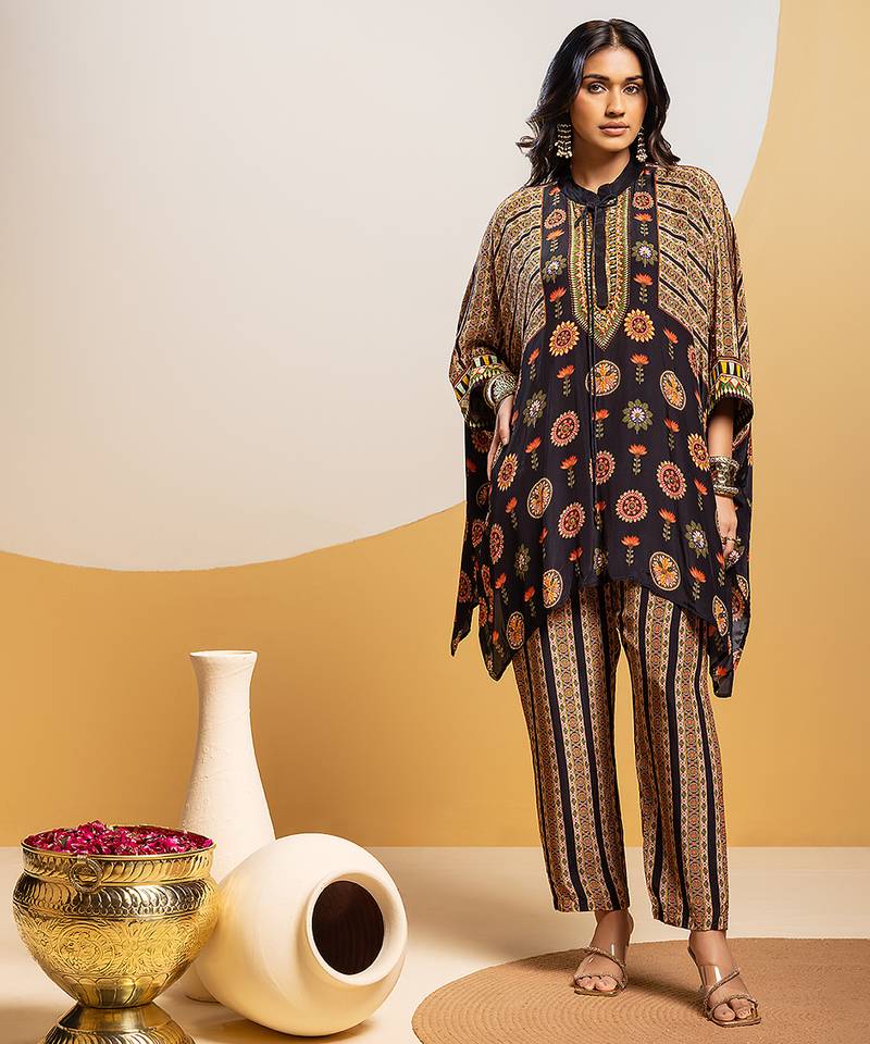 Black floral printed crepe kurta set