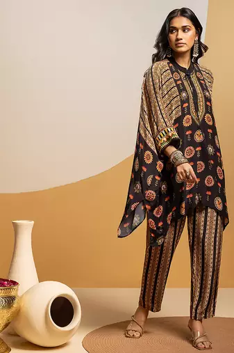 Black floral printed crepe kurta set