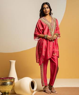 Pink embroidered chanderi kurta set 2
