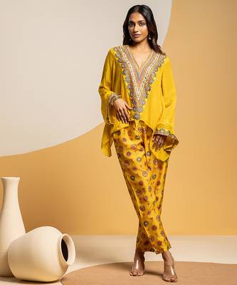 Yellow embroidered chanderi kurta set 1