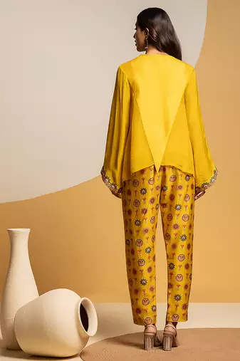 Yellow embroidered chanderi kurta set