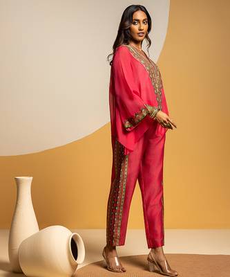 Pink embroidered chanderi kurta set 2