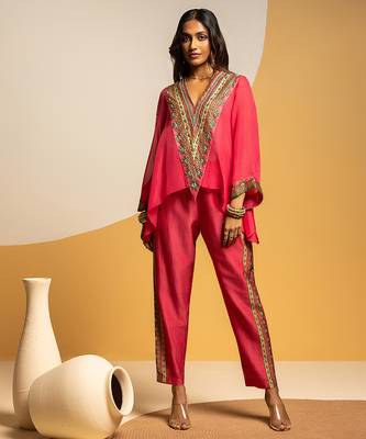 Pink embroidered chanderi kurta set 1