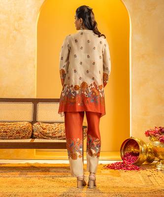Beige floral printed chanderi kurta set 4