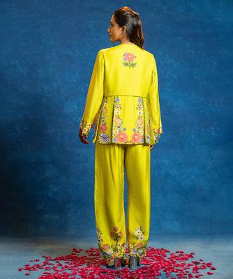 Blue embroidered cotton kurta set 4