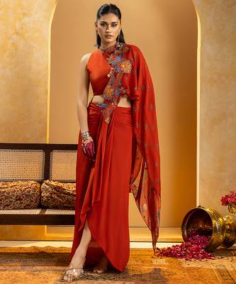 Red embroidered crepe saree 1