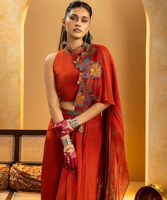 Red embroidered crepe saree 4