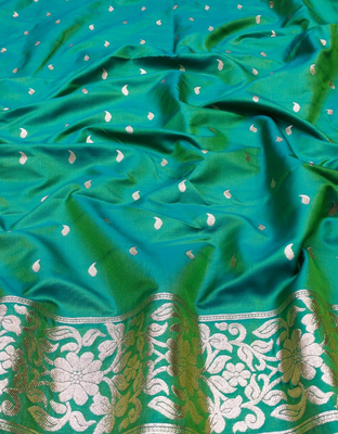 Pista green art silk blend zari woven saree with blouse 2