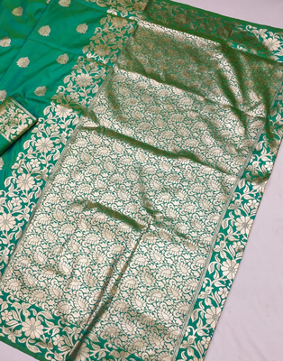 Pista green art silk blend zari woven saree with blouse 3