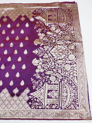 wine art silk blend zari woven saree with blouse 4