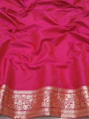 rani pink art silk zari woven saree with blouse 3