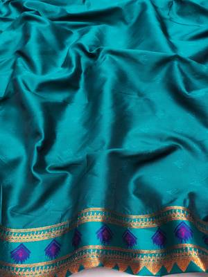 wine copper zari woven art silk blend saree with blouse 3
