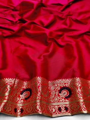 black zari woven art silk saree with blouse 3