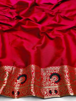 dark green zari woven art silk saree with blouse 3