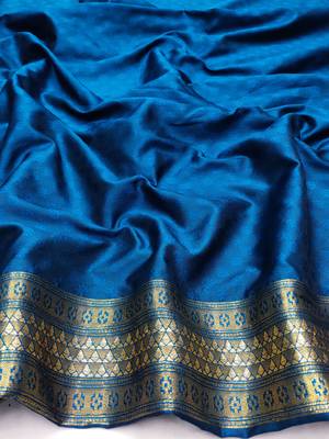 light beige zari woven kanjivaram silk blend saree with blouse 2