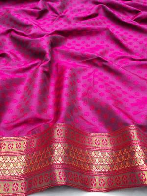 light mint green zari woven kanjivaram silk blend saree with blouse 2