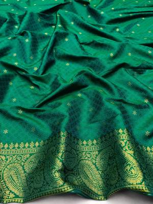 light silvery green zari woven kanjivaram silk blend saree with blouse 2