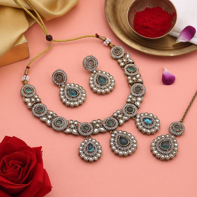 Light green color kundan necklace set