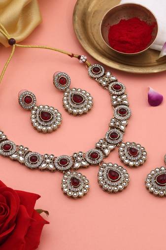 Maroon color kundan necklace set
