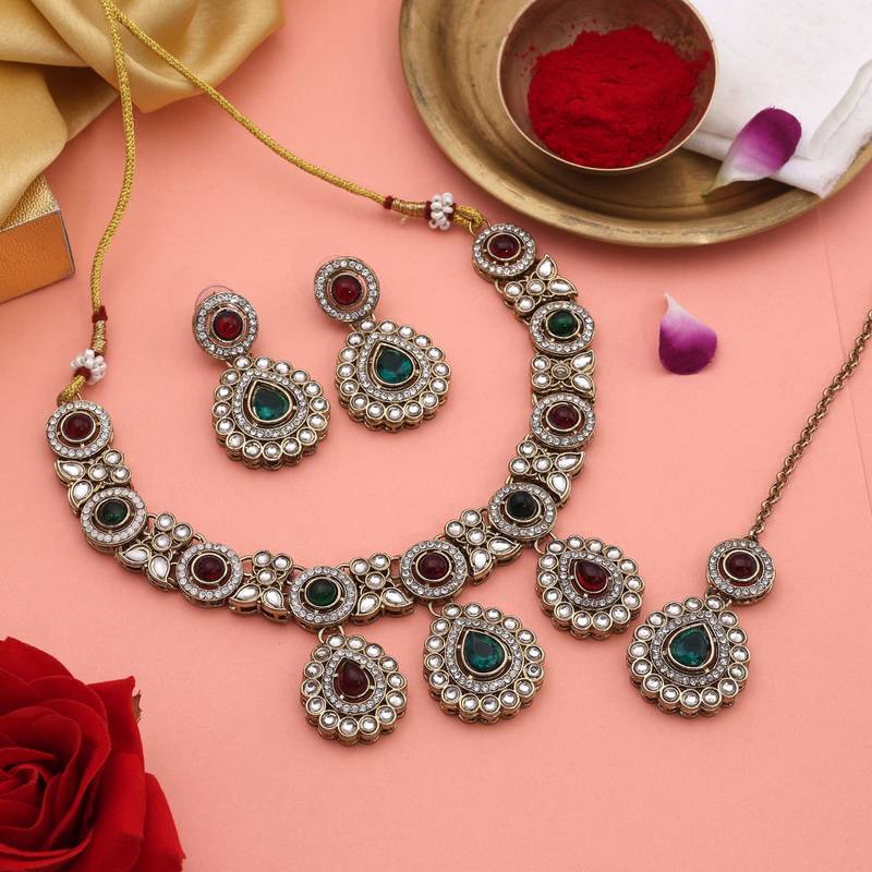 Maroon & green color kundan necklace set