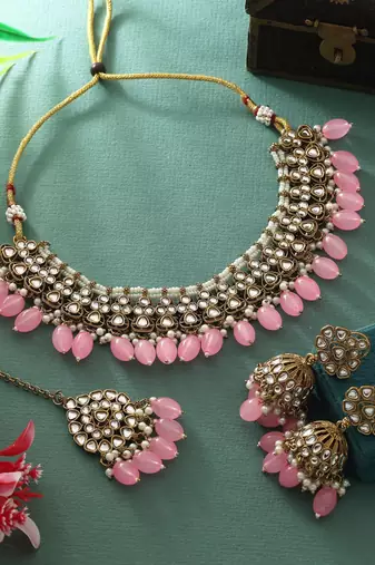 Pink color kundan necklace set