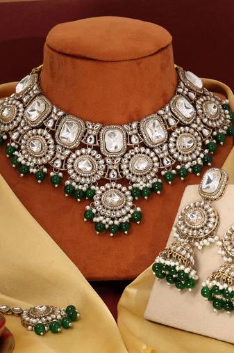Green color kundan necklace set