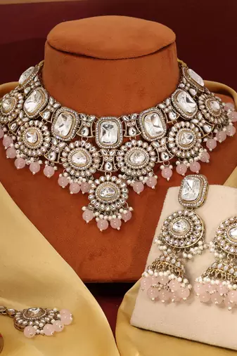 Pink color kundan necklace set