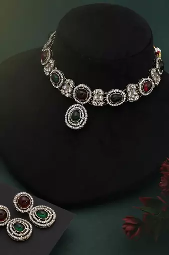 Maroon & green color kundan necklace set