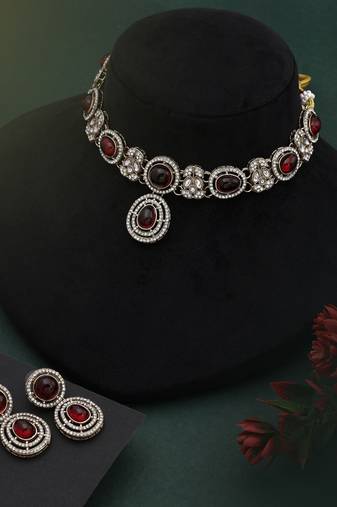Maroon color kundan necklace set