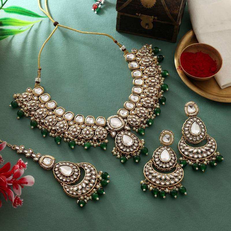 Green color kundan necklace set