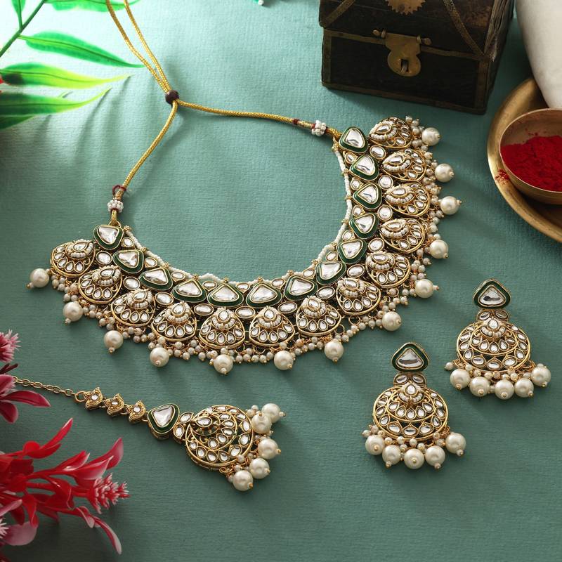 White color kundan necklace set