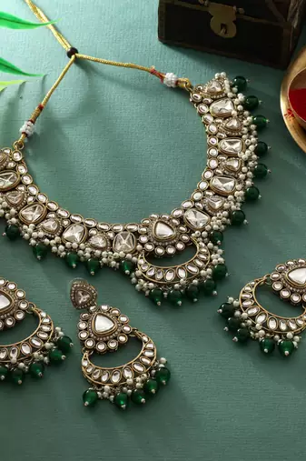 Green color kundan necklace set