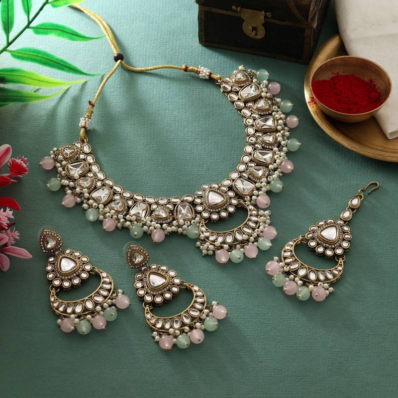 Pink & pista green color kundan necklace set