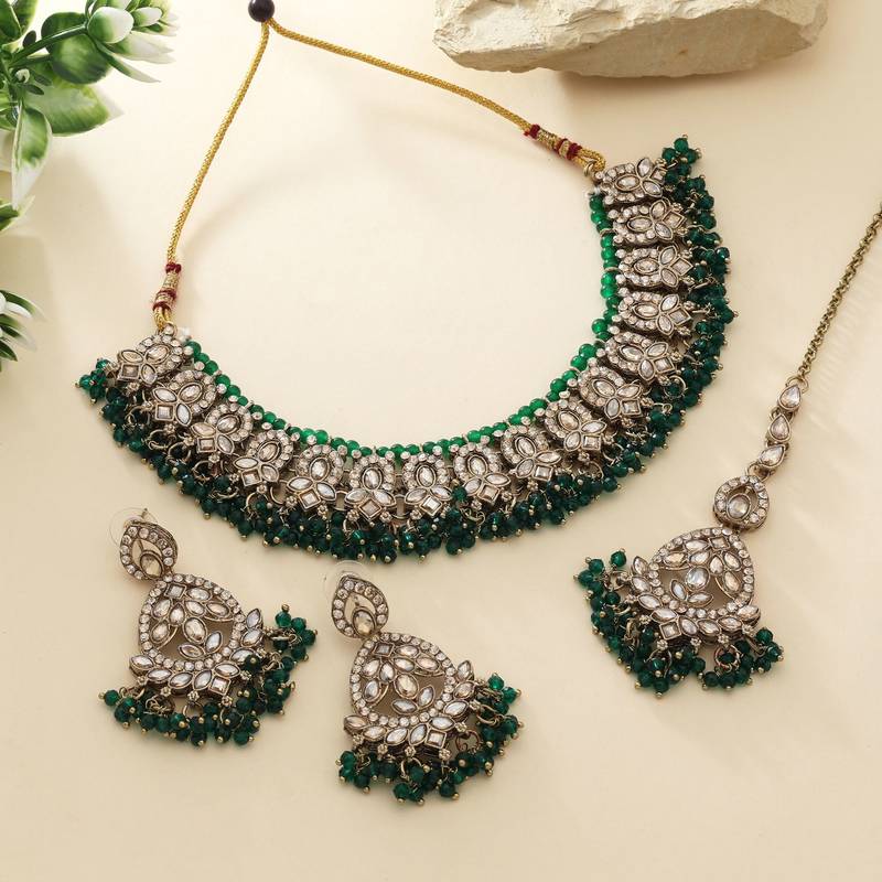 Green color kundan necklace set