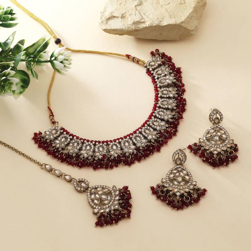 Maroon color kundan necklace set