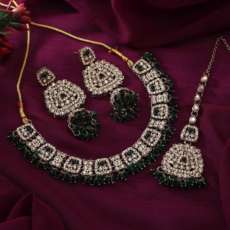 Green color kundan necklace set