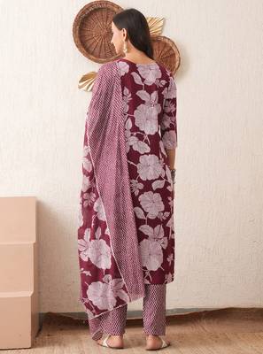 Gold embroidered chikankari  pure cotton maroon straight kurta pant dupatta set 2