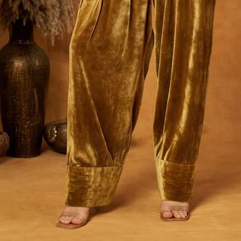 Gold plain velvet  salwar 4