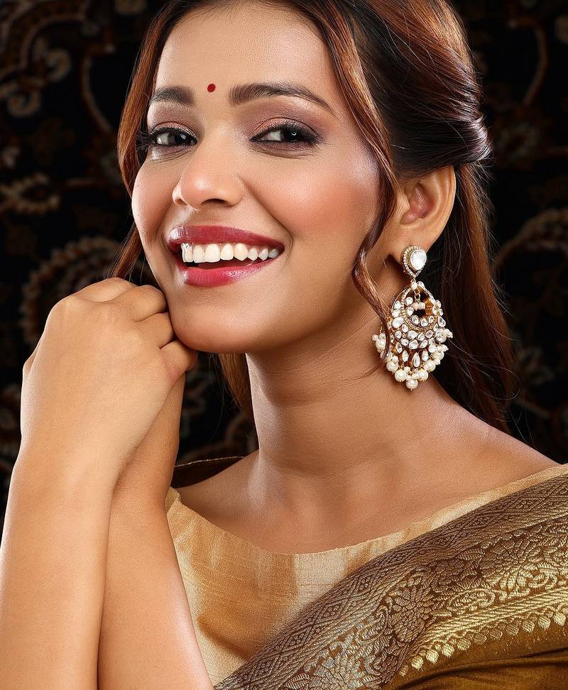 Gold plated kundan chandbalis