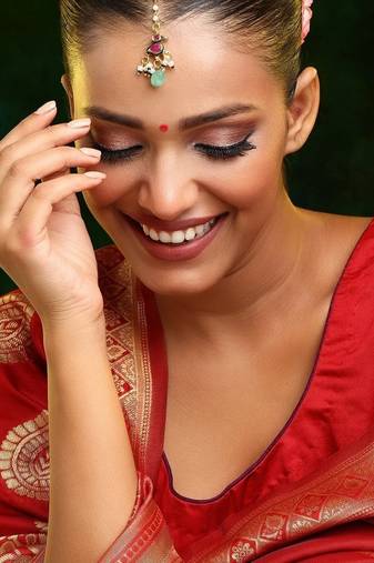 Gold plated kundan multicolor Stone maang tikka