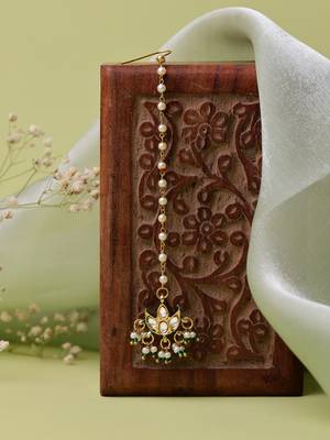 Gold plated kundan green stone maang tikka 2