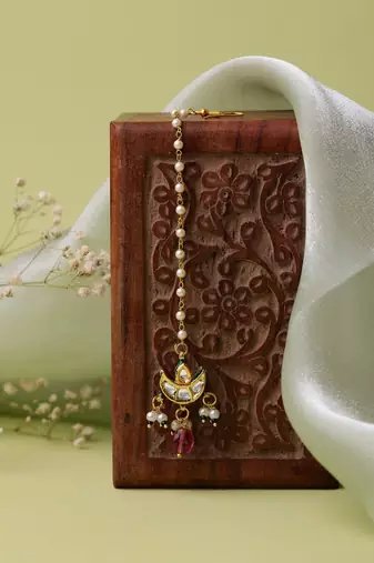 Gold plated kundan red stone maang tikka