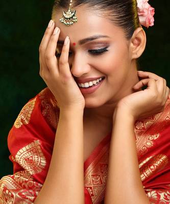 Gold plated kundan green stone maang tikka 1