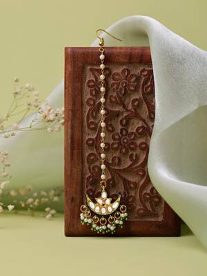 Gold plated kundan green stone maang tikka 2