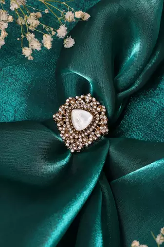 Gold plated kundan ring