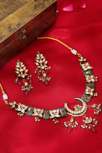 Gold plated kundan Multicolor stone choker Necklace Set
