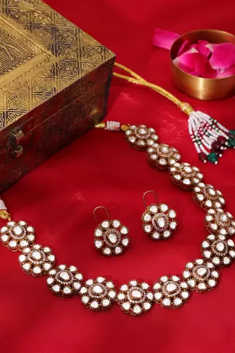 Gold plated kundan Choker Necklace set