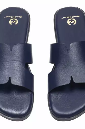 Navy blue solid leather flats