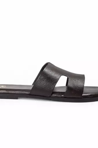 Brown solid leather flats